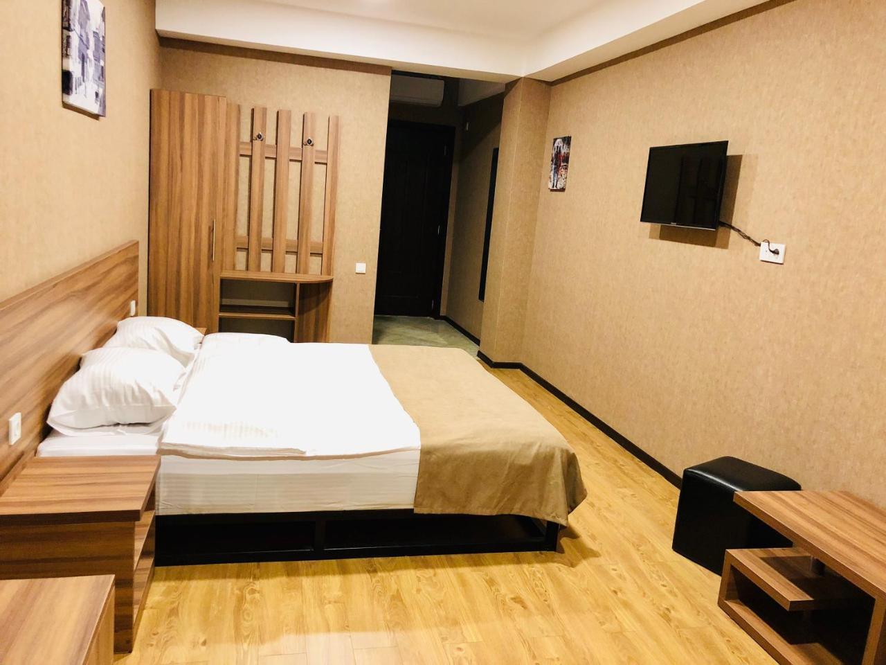 Lords Hotel Tbilisi Ngoại thất bức ảnh